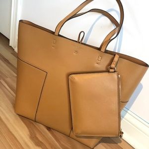 Tory Burch Large tote with cosmetic bag
